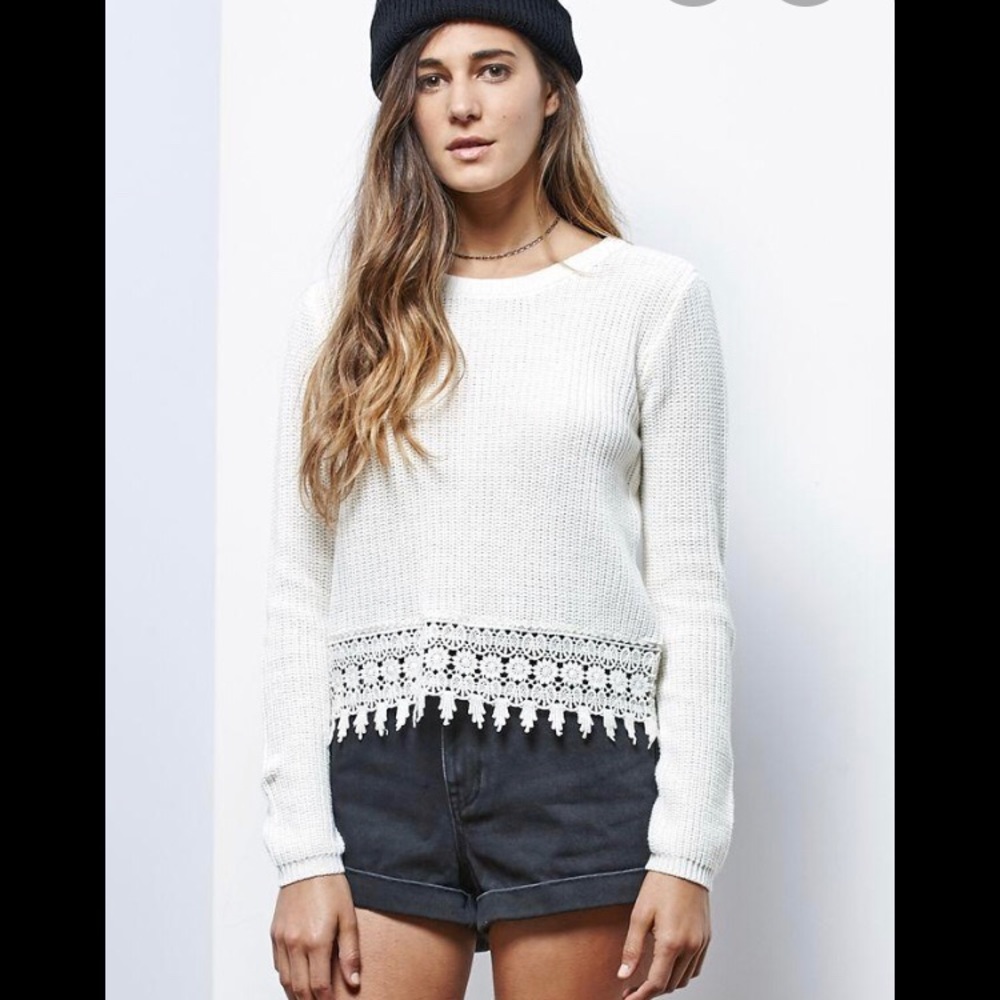 LA Hearts crochet trim pullover top BLACK
